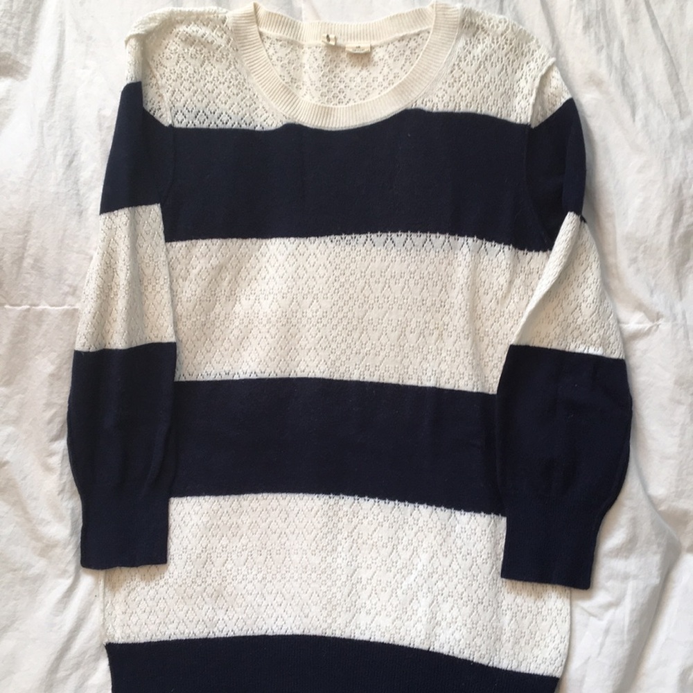 Lightweight pullover sweater